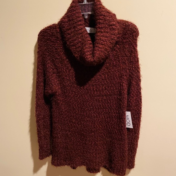 Women’s Burgundy Wine Soft Long Sleeve Cowl Neck Sweater Women’s Size M/L NEW - Picture 2 of 16